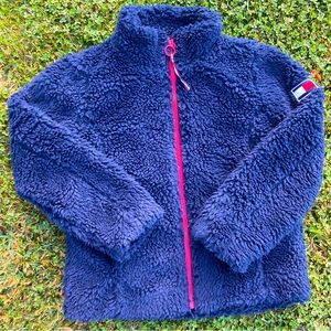 Tommy Hilfiger blue jacket in perfect condition, perfect for cold weather.